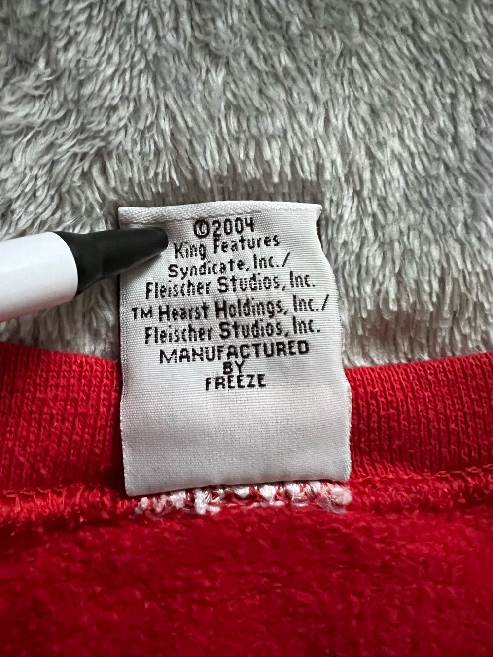 Y2K 2004 Betty Boop “Be Naughty Save Santa the Trip!” Christmas Sweatshirt Red - Picture 4 of 4